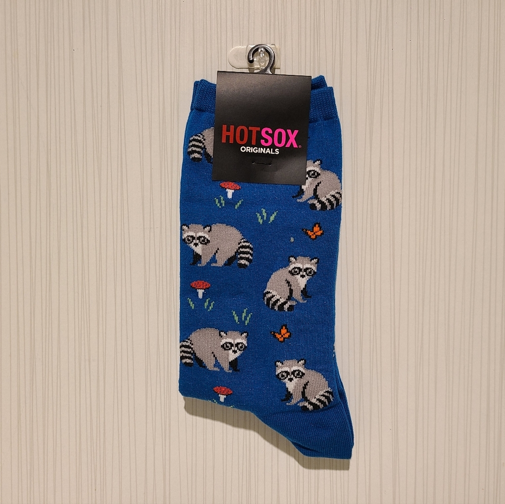 Hot Sox Raccoon Socks Fun Design Socks Fits Shoe Size 4 to 10.5